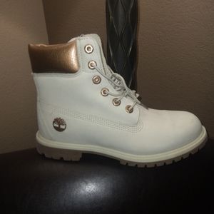 8.5 Women's Timberlands